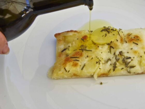 PIZZA MED POTET OG ROSMARIN