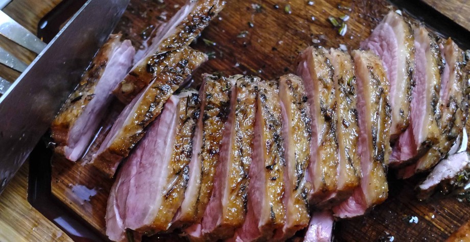 GRILLEDE ANDEBRYST