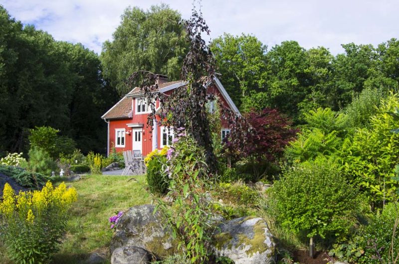 Leaving the cottage in Sweden_